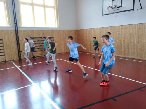 Hodina tělocviku s tancem