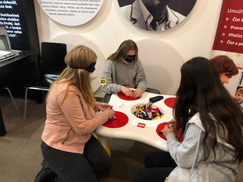 Neviditelná výstava