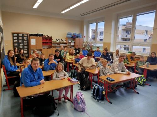 Deváťáci v první třídě